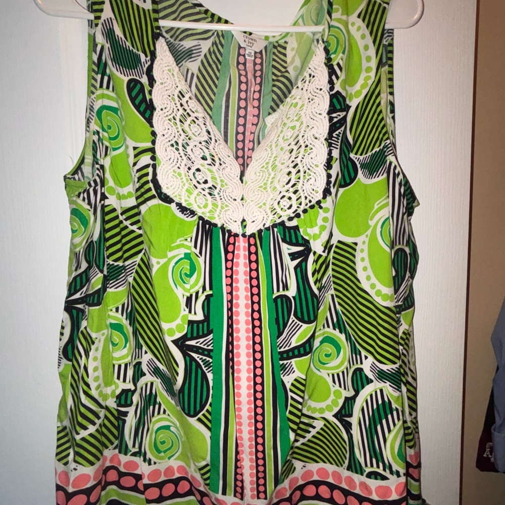 Crown & Ivy Green Tank Top with Intricate Patterns